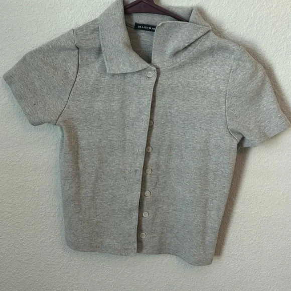 Brandy Melville small button up gray shirt - Picture 4 of 6